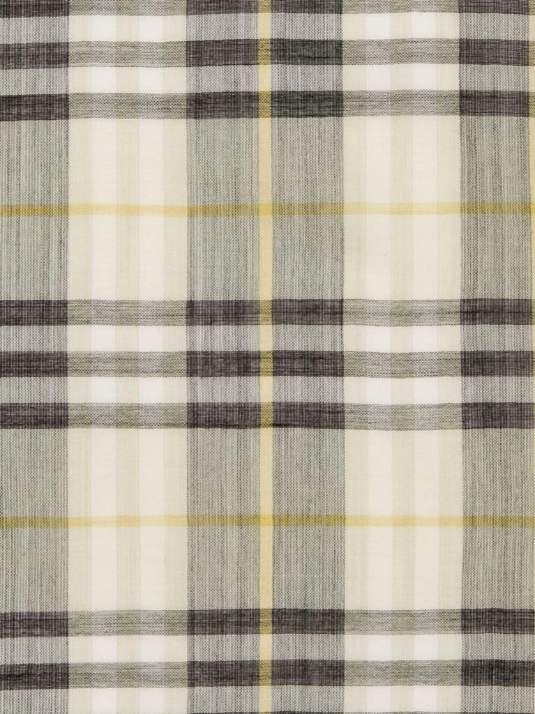 商品Burberry|Sheer Check Scarf,价格¥2904,第2张图片详细描述