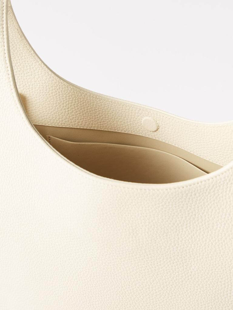 商品The Row|Jules grained-leather shoulder bag,价格¥12623,第7张图片详细描述