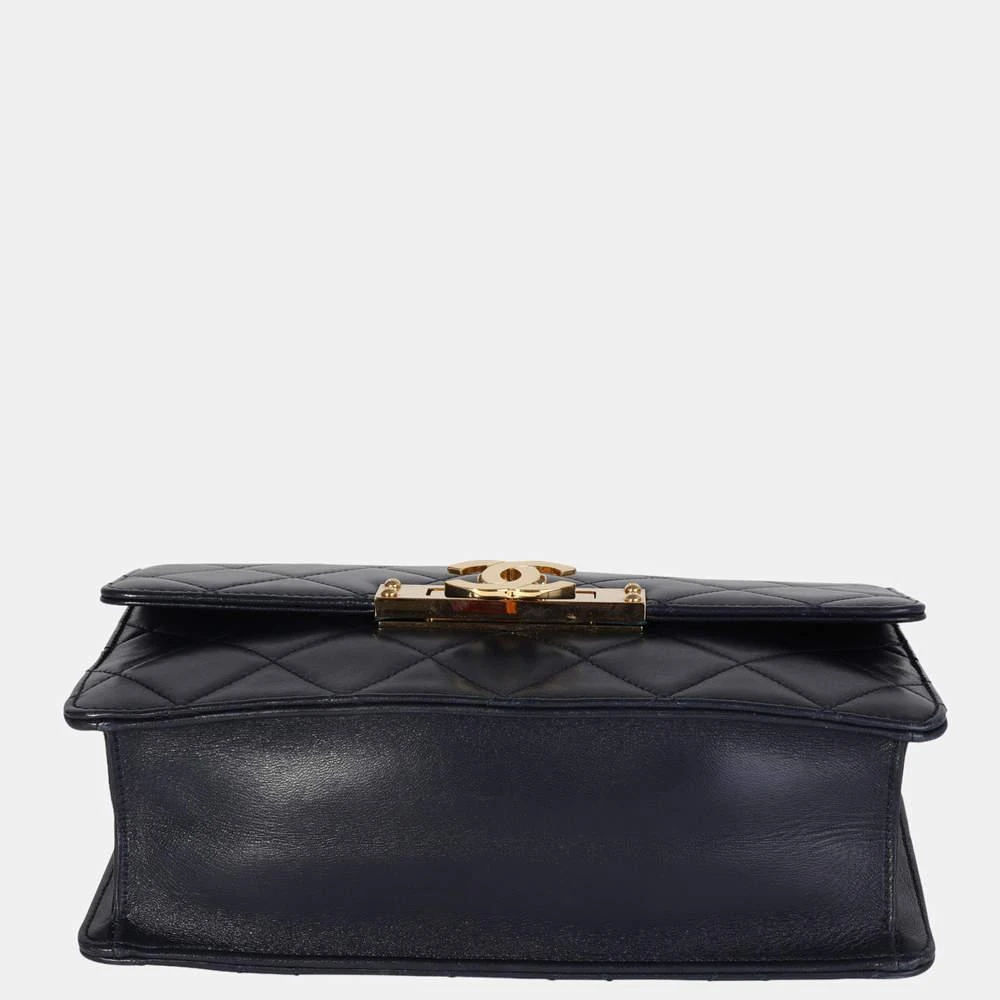 商品[二手商品] Chanel|Chanel Navy Quilted Leather Lambskin Medium Golden Class Flap Shoulder Bag,价格¥33337,第4张图片详细描述
