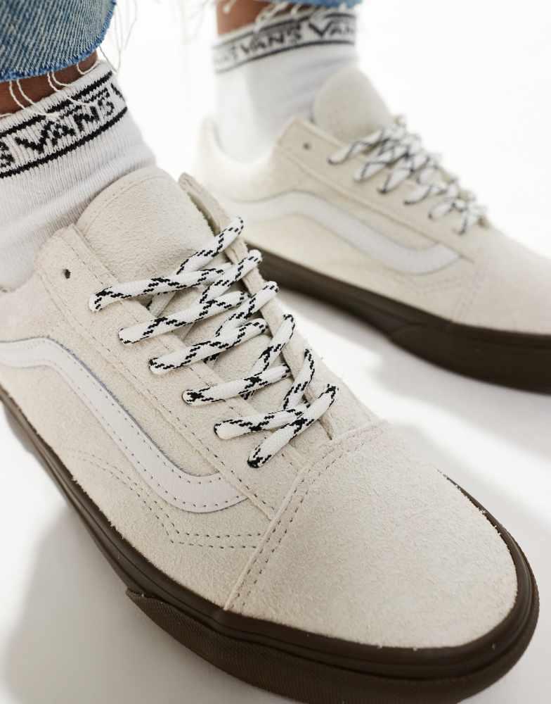 3876c927-34ea-3dd7-8e21-