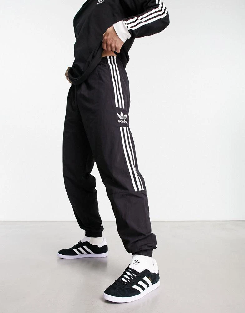 商品Adidas|adidas Originals adicolor lock up track joggers in black,价格¥529,第4张图片详细描述