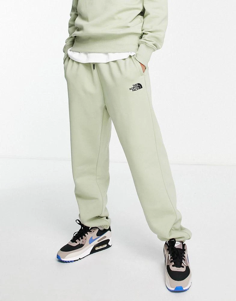 商品The North Face|The North Face Oversized Essential joggers in green Exclusive at ASOS,价格¥345,第4张图片详细描述