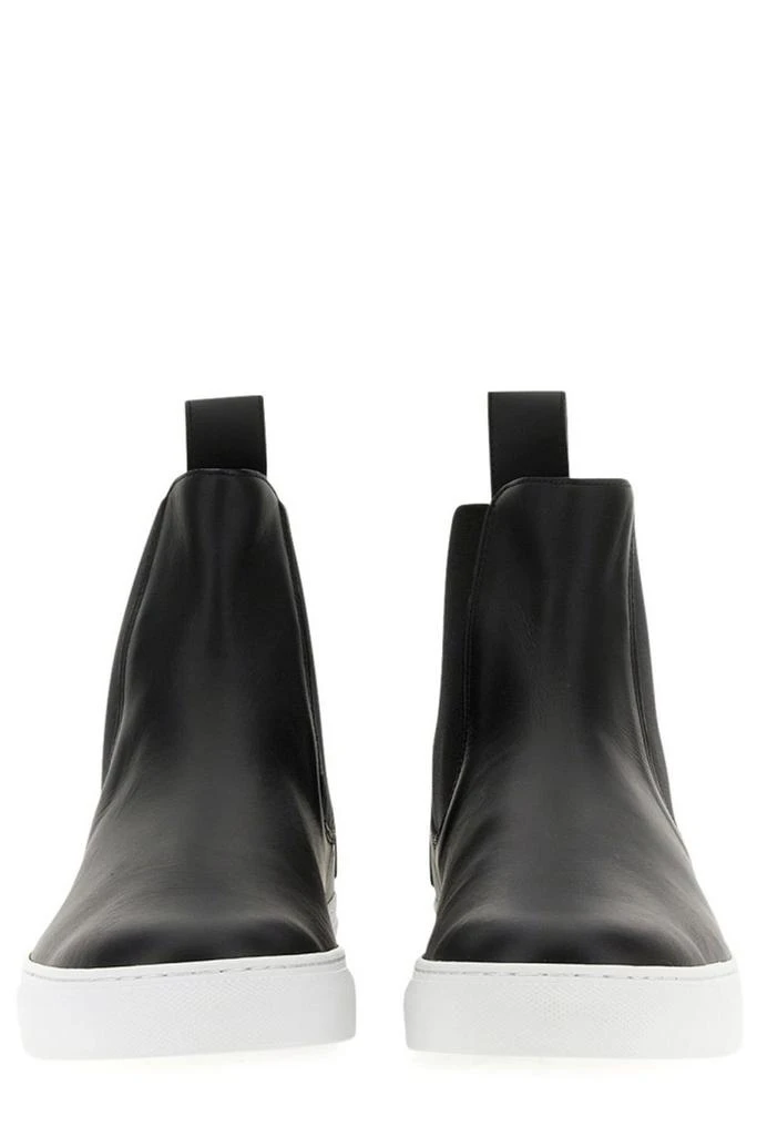 商品Moschino|Moschino Logo Embossed Ankle Boots,价格¥2288,第2张图片详细描述