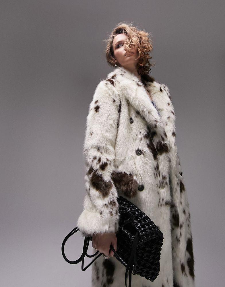 Topshop oversized longline faux fur coat in cow print商品第3张图片规格展示