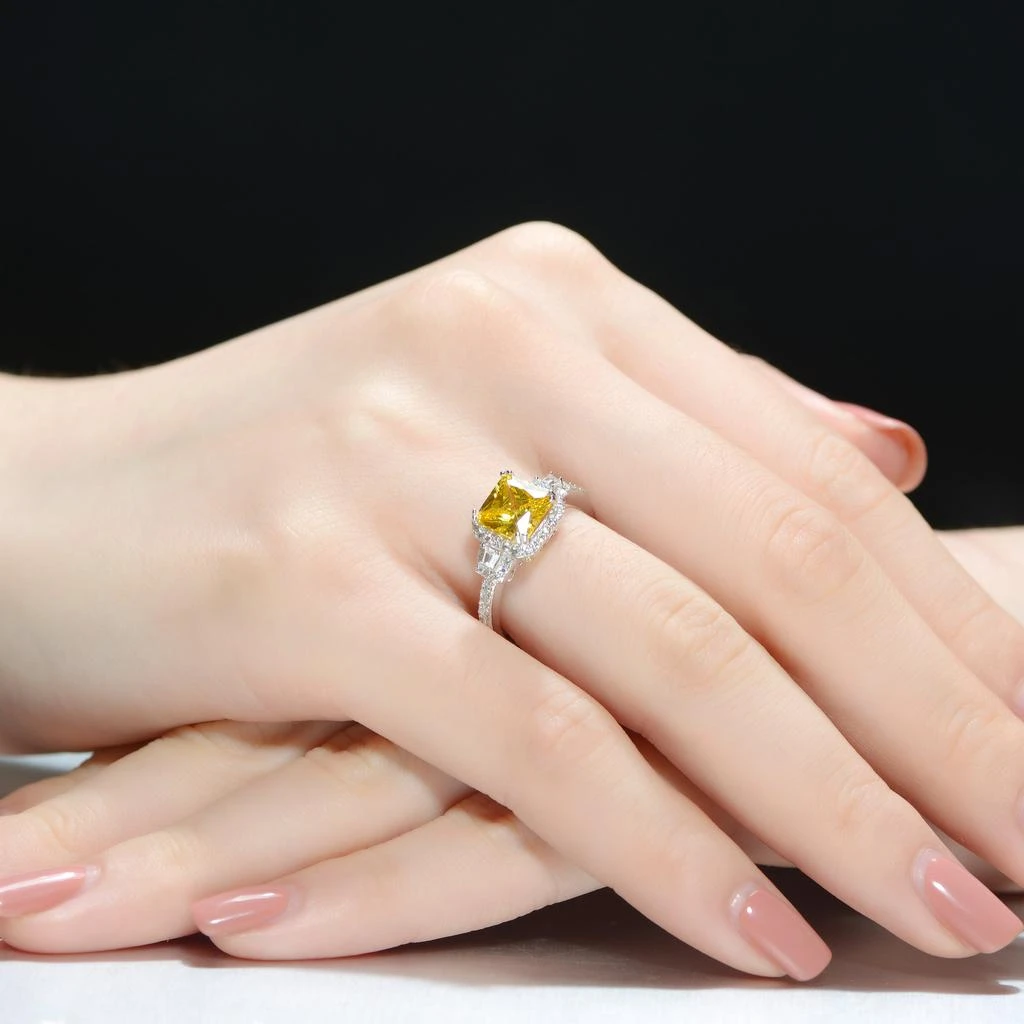 商品Genevive|GENEVIVE Sterling Silver Yellow Cubic Zirconia Halo Coctail  Ring,价格¥562,第3张图片详细描述