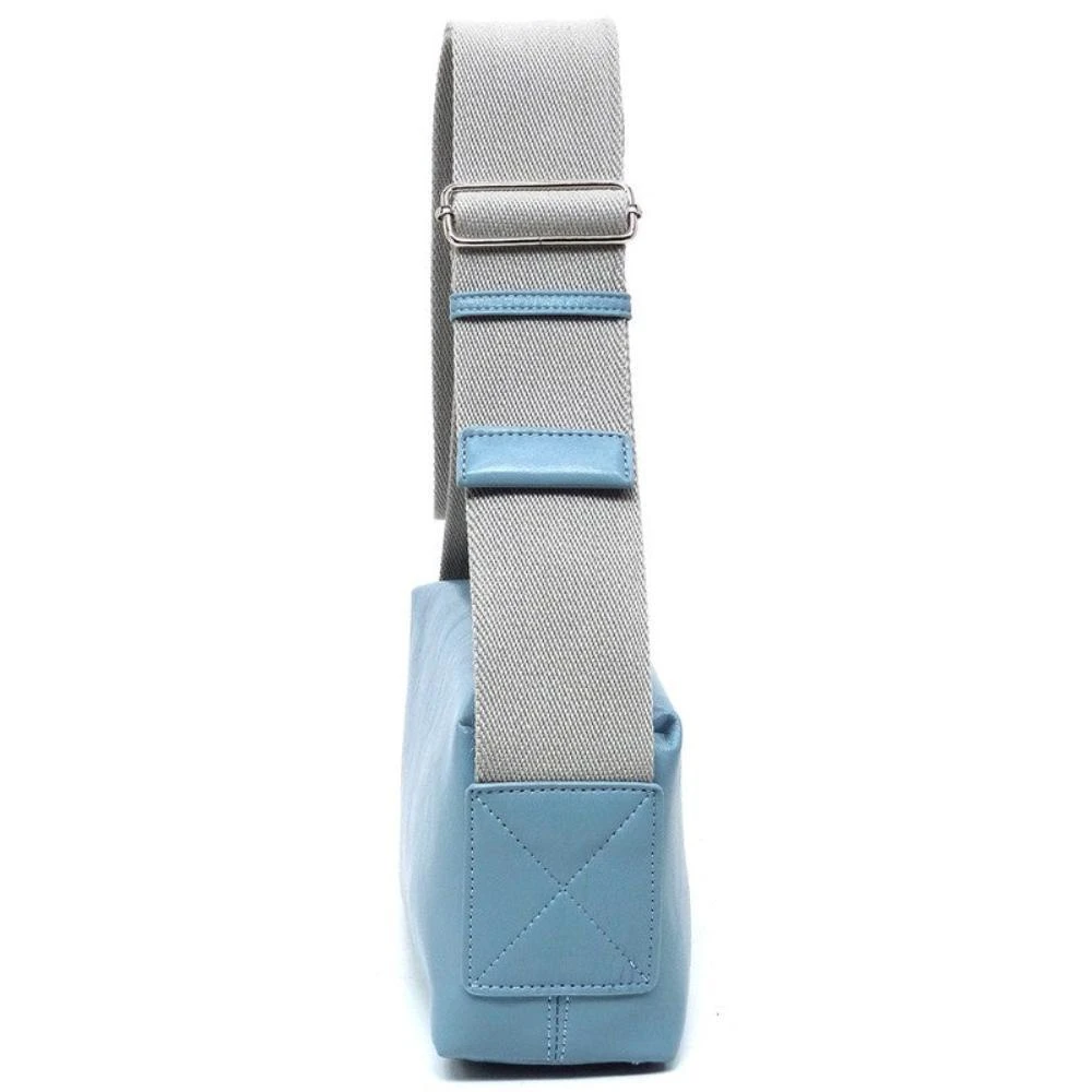 商品FASHNZFAB|Wide Guitar Strap Boxy Crossbody Bag,价格¥425,第4张图片详细描述