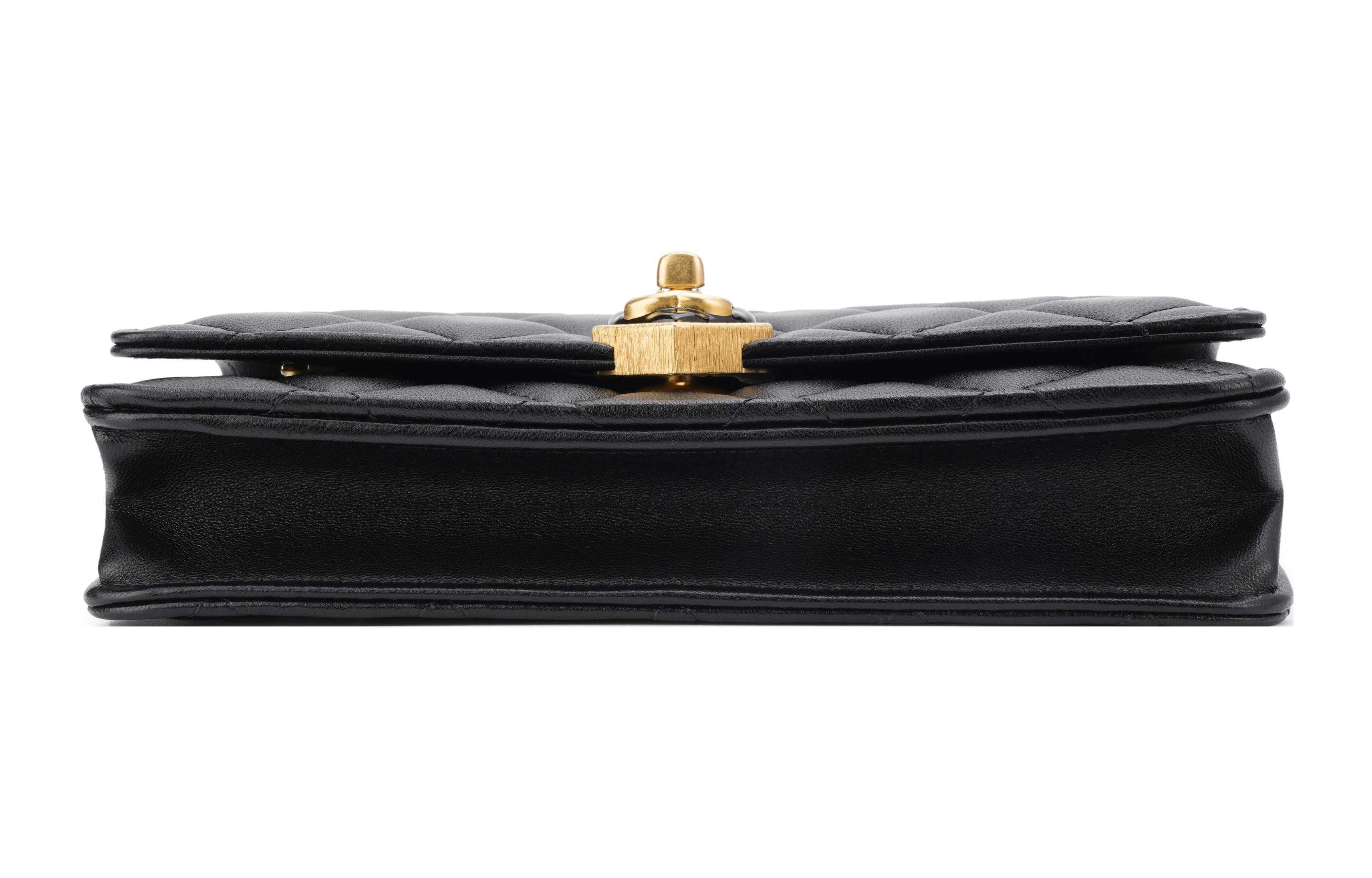 商品[国内直发] Chanel|香奈儿 WOC 23S 爱心珐琅黑金菱格链条 羊皮 钱包单肩斜挎包 女款 黑色,价格¥29644,第5张图片详细描述