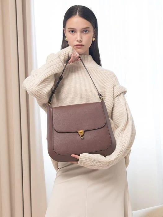 商品Coccinelle|Beat Hobo Bag Grain Medium_2 colors,价格¥3765,第2张图片详细描述