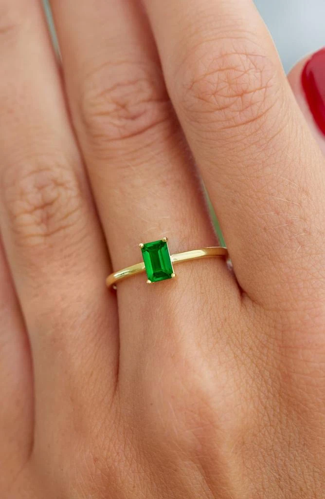 商品Savvy Cie Jewels|May Birthstone Gold Vermeil Baguette Lab Created Emerald Ring,价格¥338,第2张图片详细描述