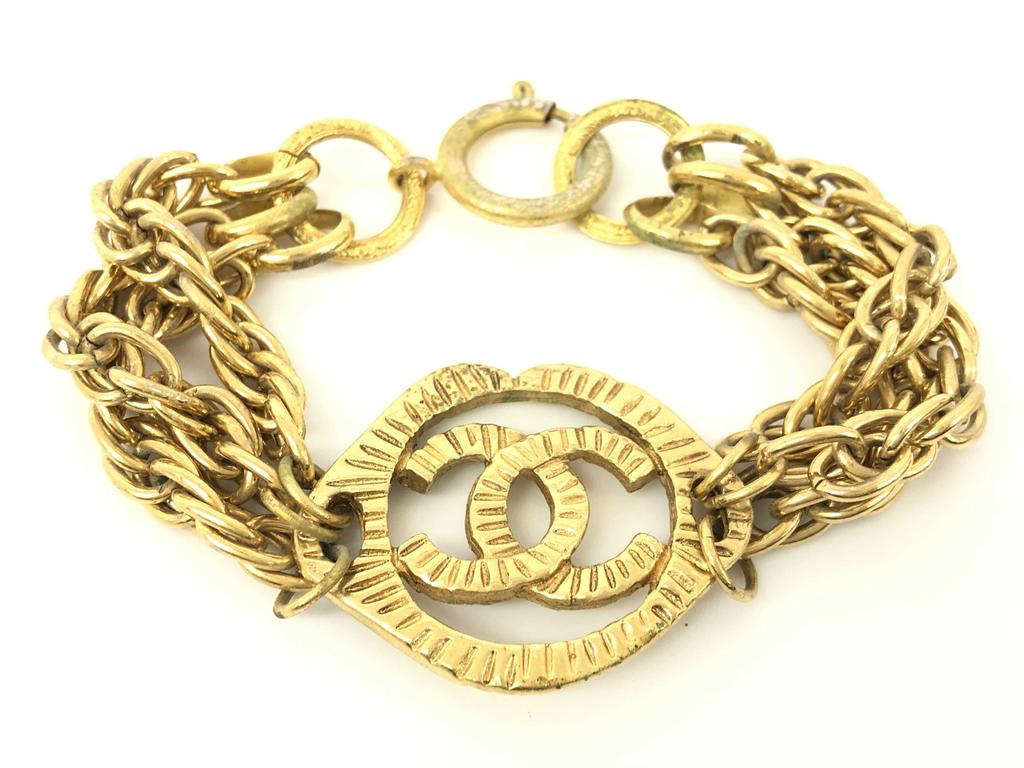 Chanel Gold-tone Metal CC Logo Charm Multi-chain Bracelet商品第1张图片规格展示
