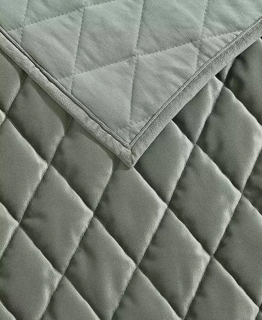 商品Laura Ashley|Solid Diamond Stitch Velvet 3-Piece Quilt Set,价格¥1436,第5张图片详细描述