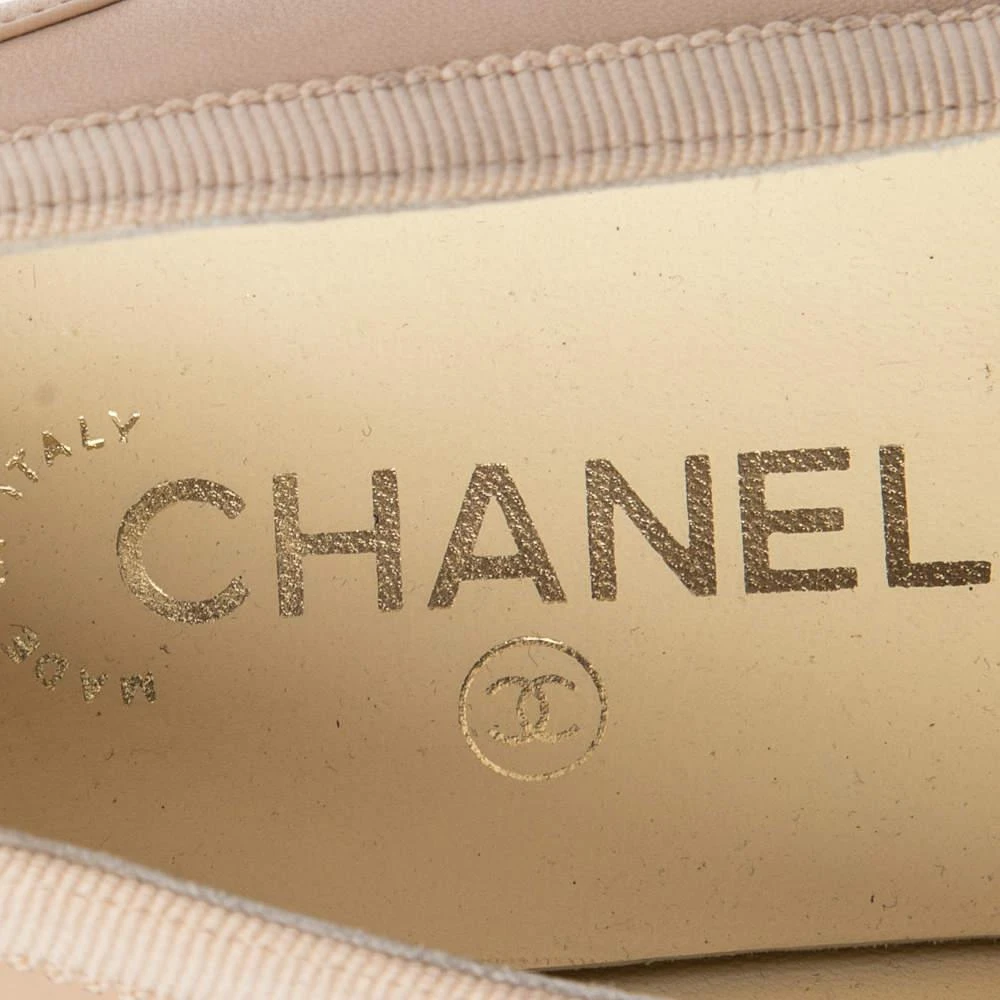 Chanel Beige Leather CC Loafer Size 36 商品