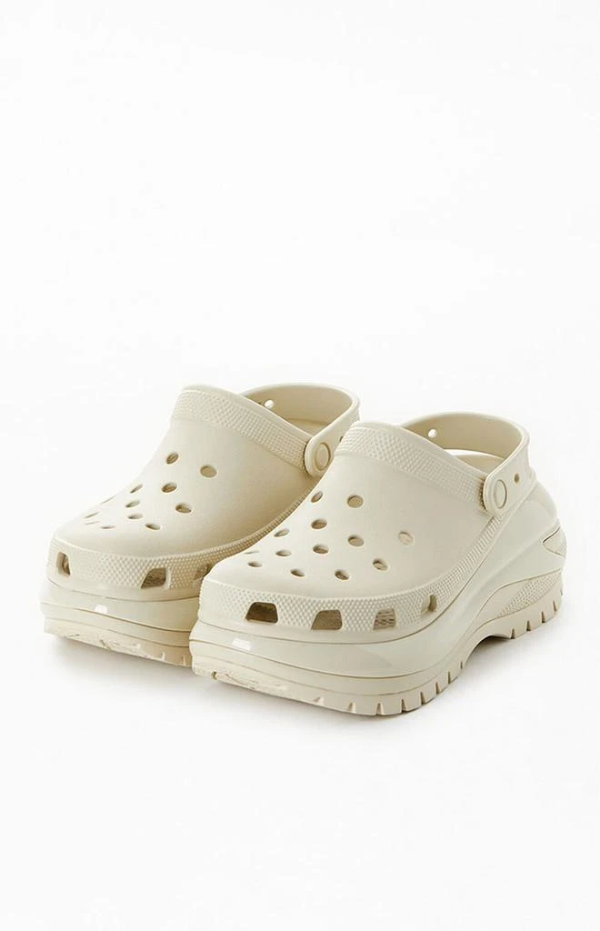 商品Crocs|Women's Classic Mega Crush Clogs,价格¥390,第2张图片详细描述