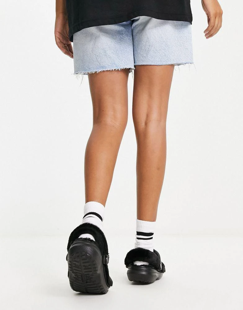 商品Crocs|Crocs classic fur sure clog in black,价格¥224,第3张图片详细描述