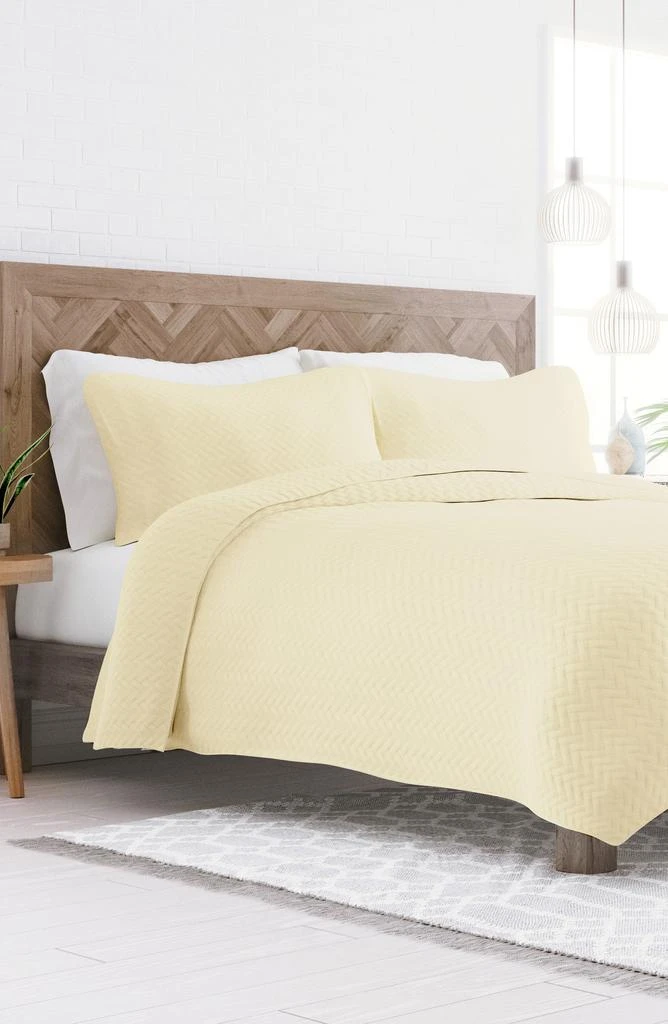 All Season Herringbone Stitch Down Alternative Quilt & Sham Set 商品