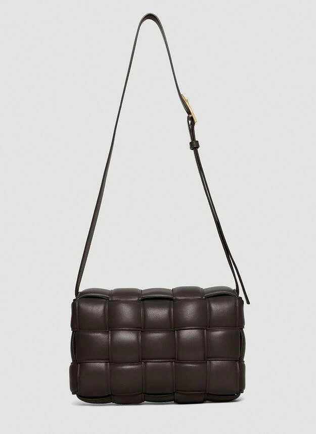 商品Bottega Veneta|Padded Cassette Shoulder Bag in Brown,价格¥33588,第4张图片详细描述