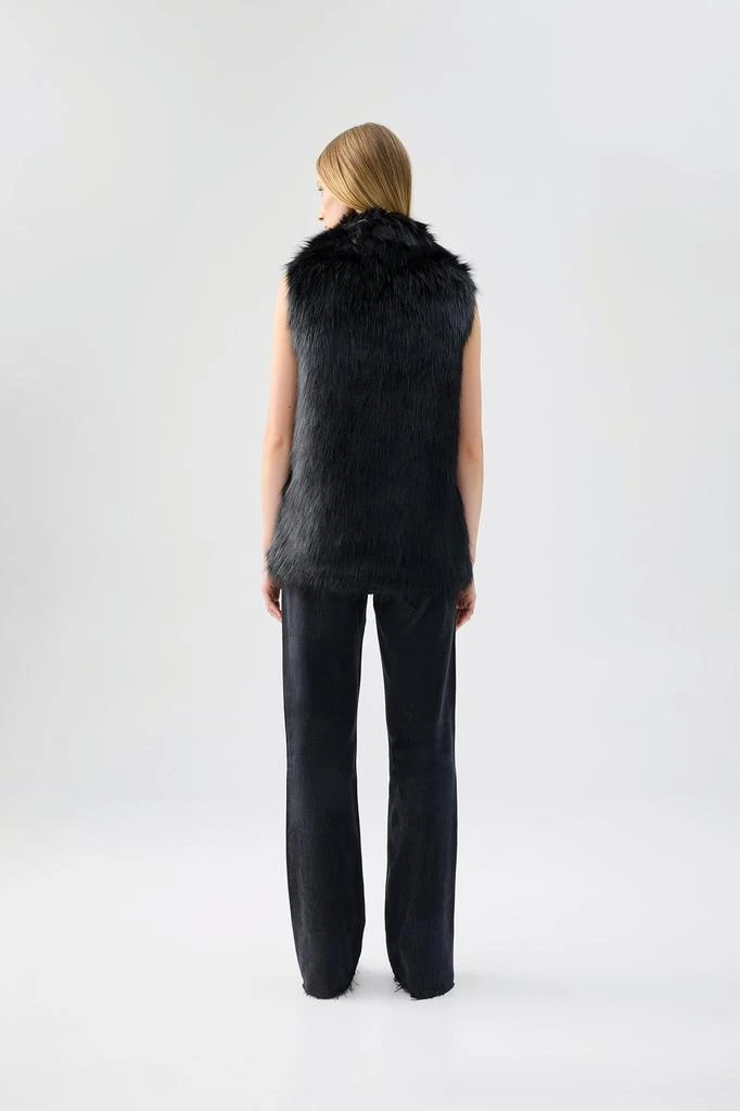 商品Unreal Fur|Premium Rose Vest,价格¥3031,第2张图片详细描述