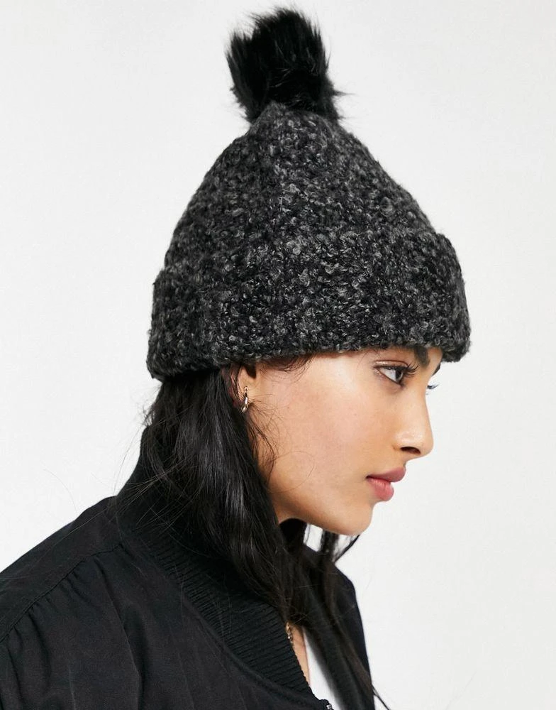 商品UGG|UGG pom pom beanie in black,价格¥338,第3张图片详细描述