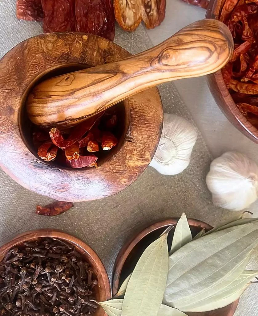 Olive Wood Rustic Edge Pestle and Mortar 商品