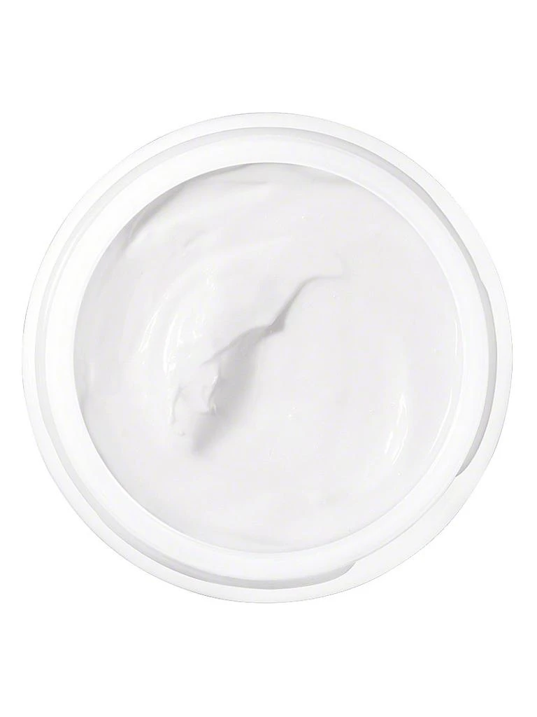 Moisturizing With A Mask 商品