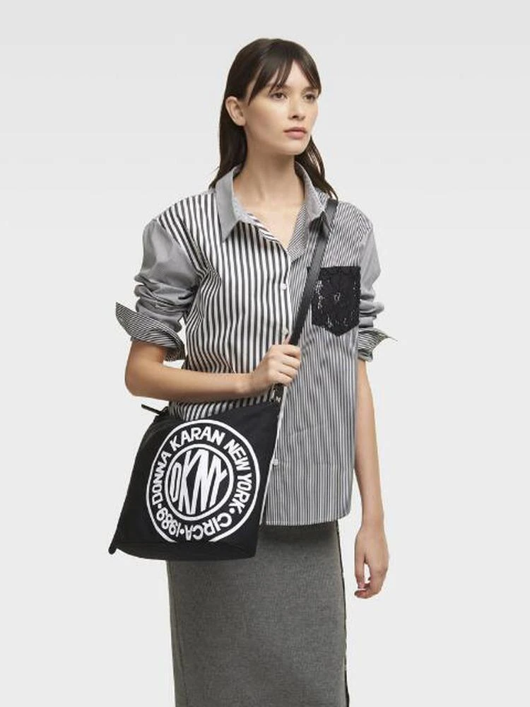 商品DKNY|Logo Nylon Medium Crossbody,价格¥600,第2张图片详细描述