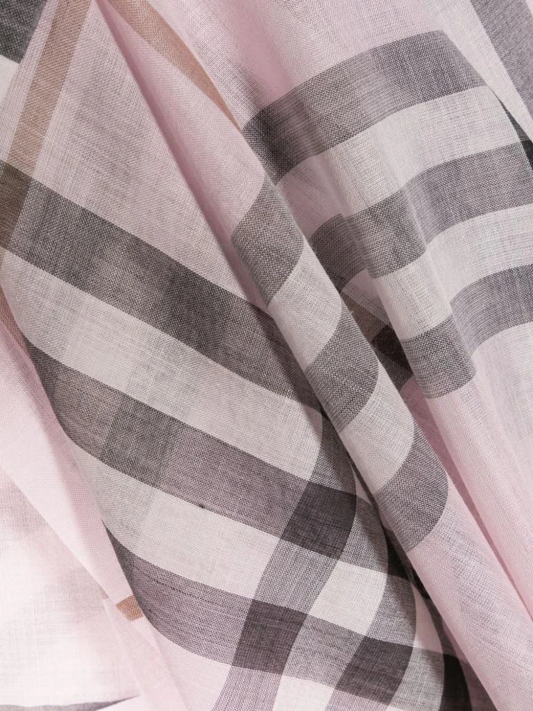 商品Burberry|BURBERRY - Giant Check Wool And Silk Blend Scarf,价格¥3133,第2张图片详细描述