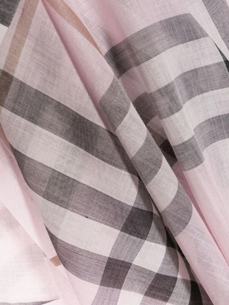 商品Burberry|BURBERRY - Giant Check Wool And Silk Blend Scarf,价格¥2718,第2张图片详细描述