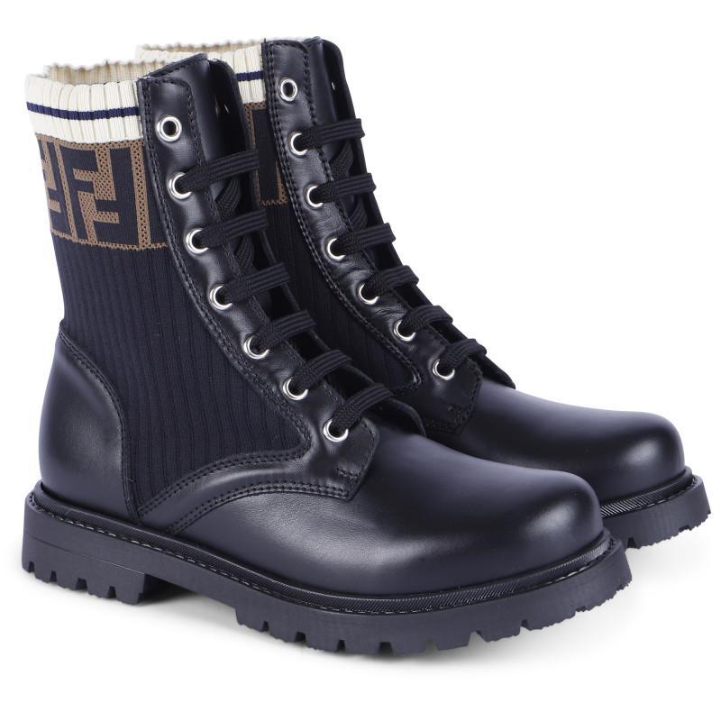 商品Fendi|经典黑色系带马丁靴,价格¥5126,第1张图片