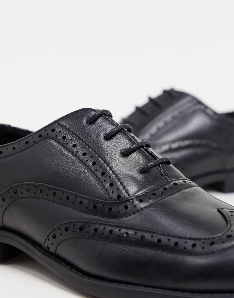 商品ASOS|ASOS DESIGN brogue shoes in black faux leather,价格¥216,第5张图片详细描述