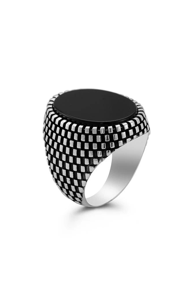 商品Yield of Men|Sterling Silver Onyx Signet Ring,价格¥937,第1张图片