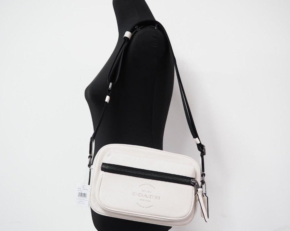 商品Coach|COACH Thompson Small Chalk Pebbled Leather Camera Crossbody Shoulder Bag,价格¥2375,第4张图片详细描述