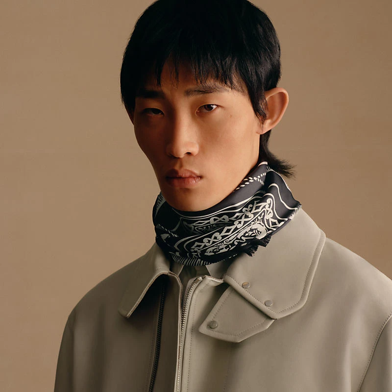 Hermes/爱马仕 男士黑色真丝丝巾 商品
