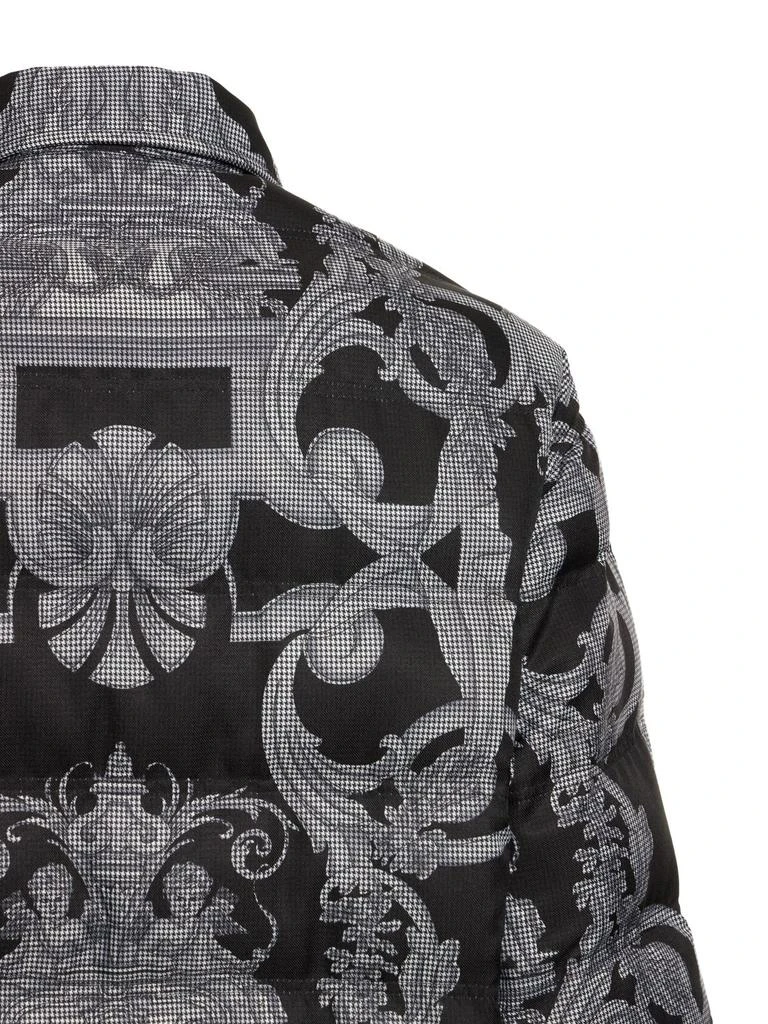 商品Versace|Baroque Print Tech Puffer Jacket,价格¥12796,第4张图片详细描述