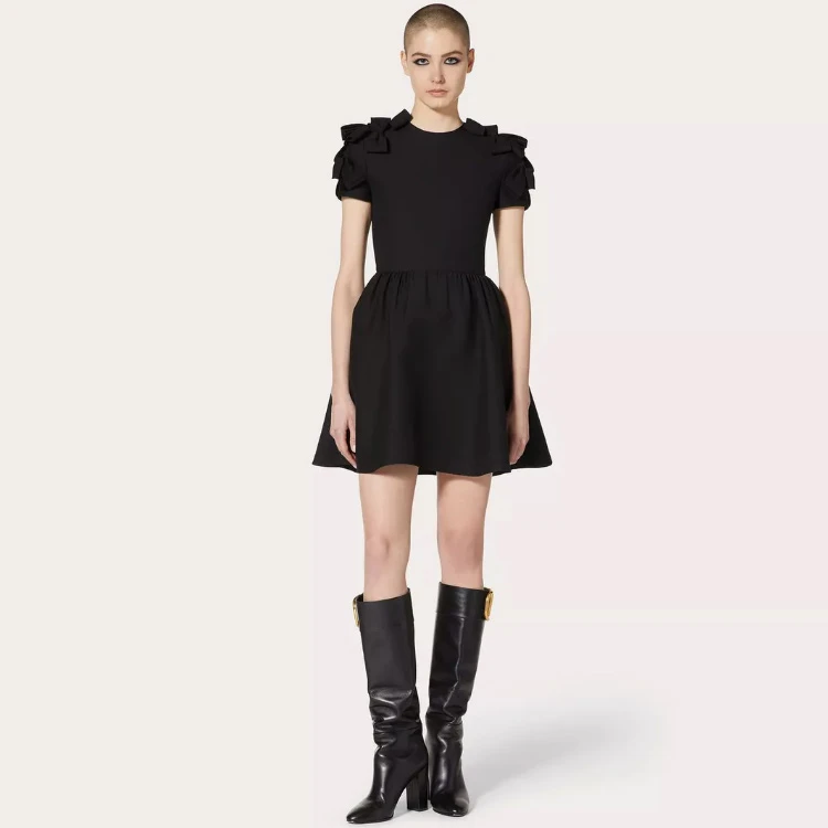 商品[国内直发] Valentino|华伦天奴 蝴蝶结缀饰中长款短袖连衣裙 女款 黑色,价格¥12641,第3张图片详细描述