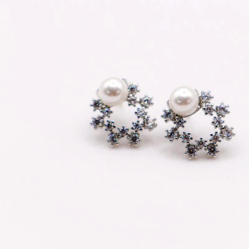 商品Le Réussi|Pearlescent Elegance White Gold Earrings,价格¥302,第1张图片