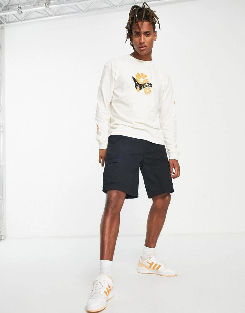 商品Fila|Fila long sleeve t-shirt back print in off white - exclusive to ASOS,价格¥160,第4张图片详细描述