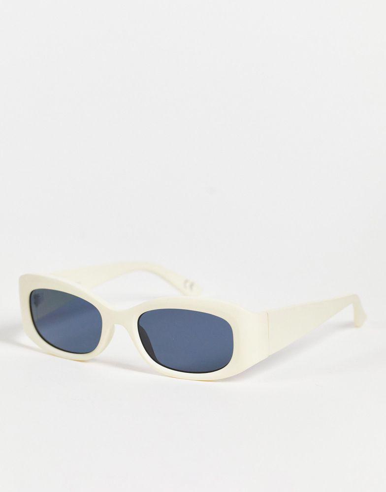 商品ASOS|ASOS DESIGN 90s oval sunglasses in rubberised frame with smoke lens  - BEIGE,价格¥75,第1张图片