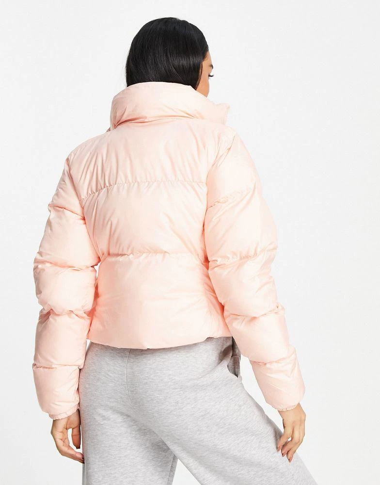 商品Columbia|Columbia Puffect cropped puffer jacket in peach Exclusive at ASOS,价格¥482,第2张图片详细描述