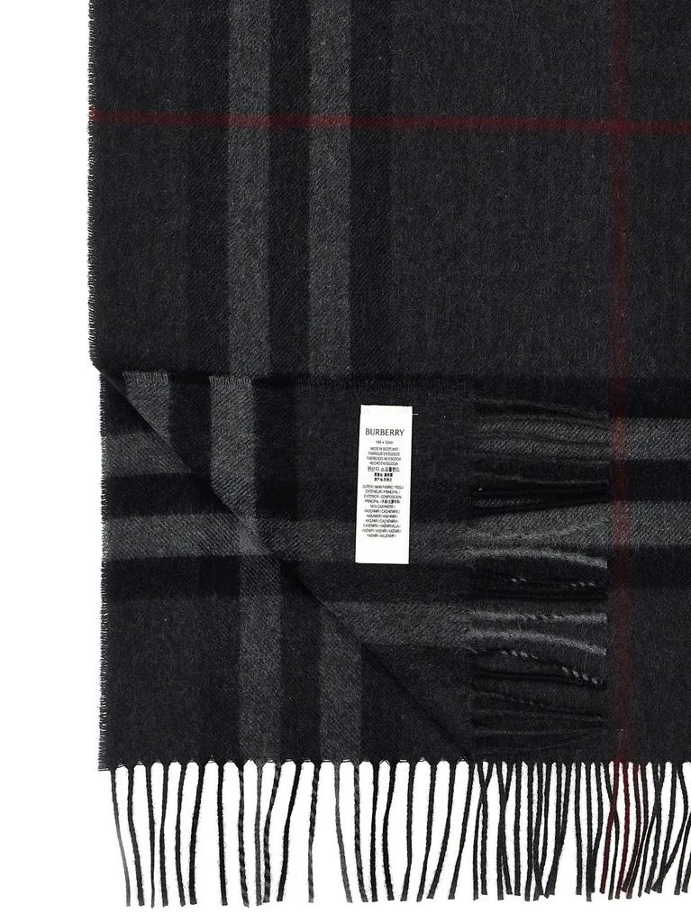 商品Burberry|Check Scarf,价格¥3596,第3张图片详细描述