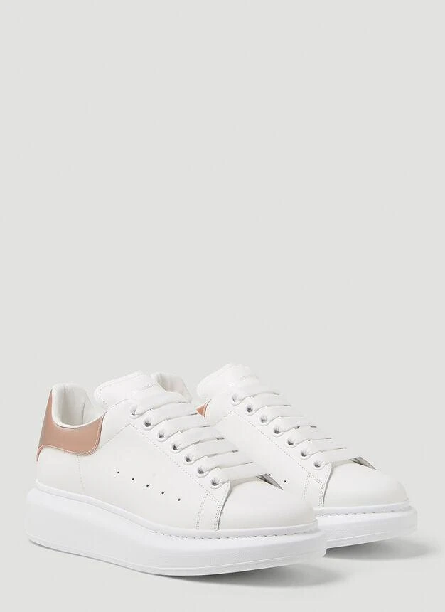 商品Alexander McQueen|Larry Oversized Sneakers in White,价格¥2566,第2张图片详细描述