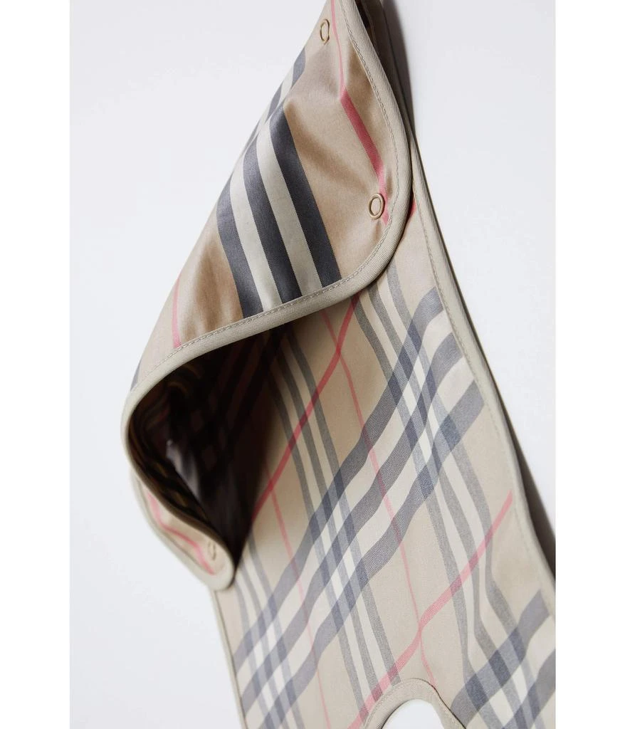 商品Burberry|Wes Bib (Infant),价格¥597,第2张图片详细描述