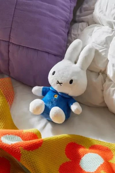 商品Urban Outfitters|Miffy 7.5-Inch Plushie,价格¥105,第1张图片