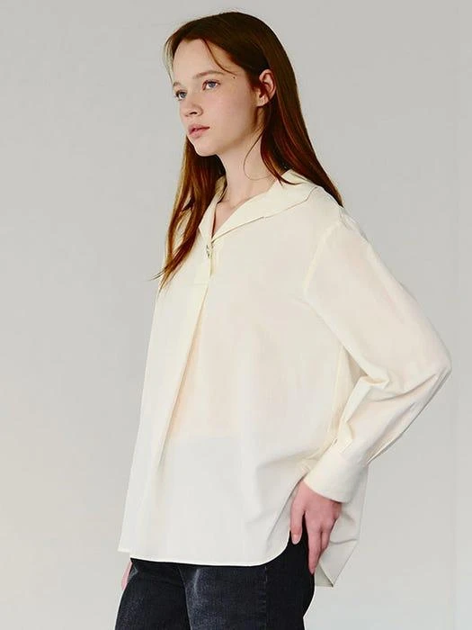商品MIND BRIDGE|Wing Shaped Open Collar Blouse,价格¥504,第2张图片详细描述