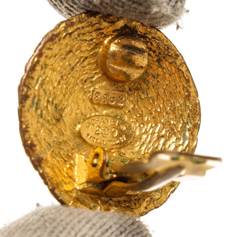 Chanel Gold CC Earrings商品第5张图片规格展示