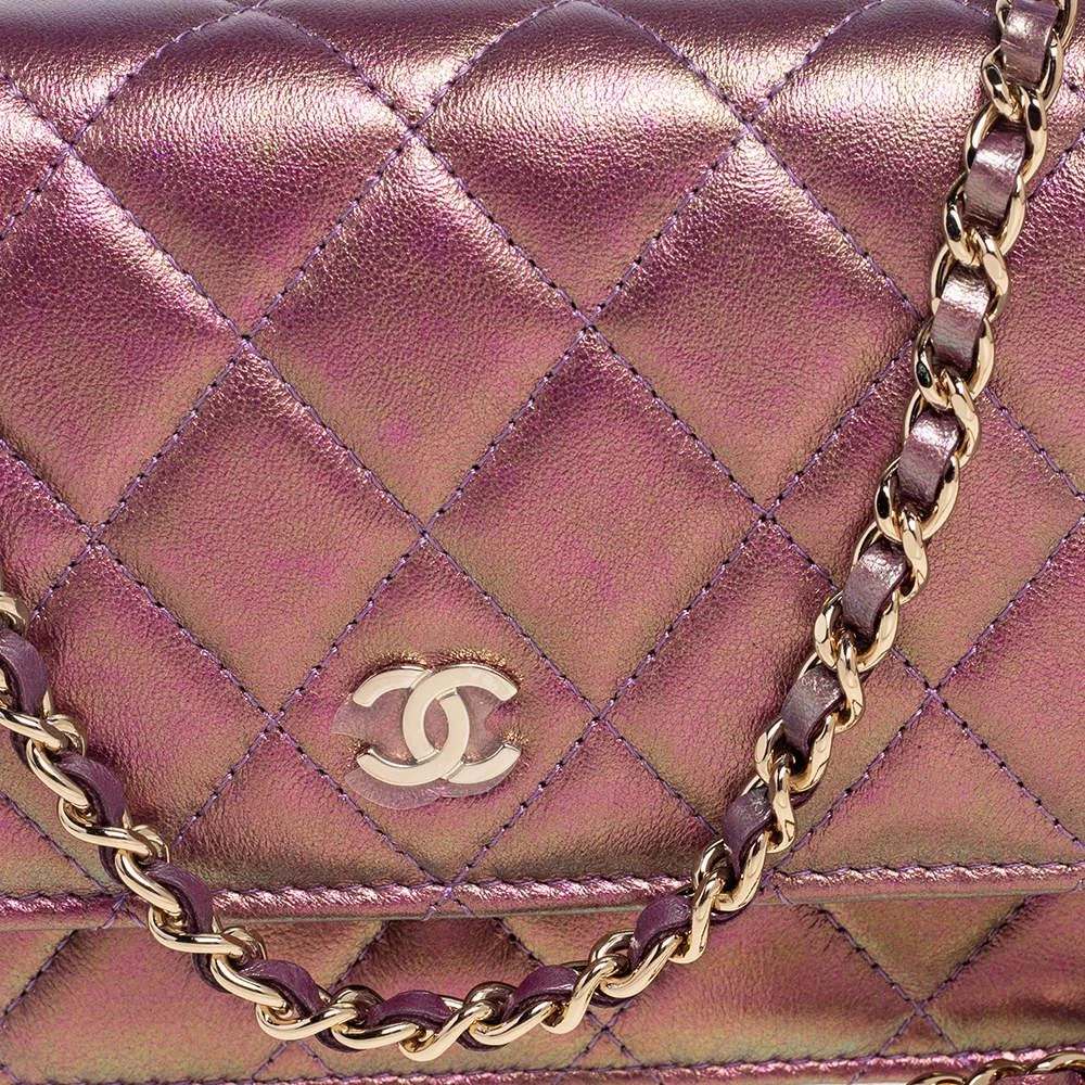 商品Chanel|Chanel Pink Iridescent Quilted Leather Classic Wallet on Chain,价格¥25680,第5张图片详细描述