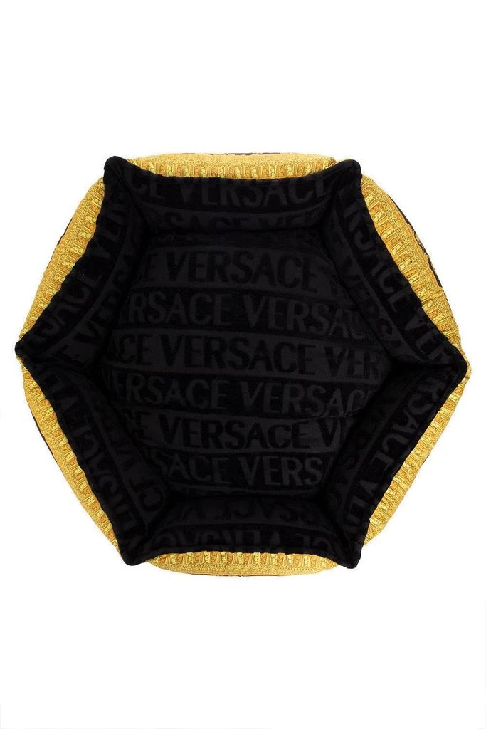商品Versace|Versace Logo Monogram Dog Bed,价格¥5710,第1张图片