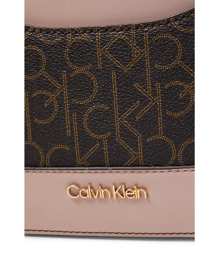 商品Calvin Klein|Ashley Crossbody,价格¥1160,第3张图片详细描述