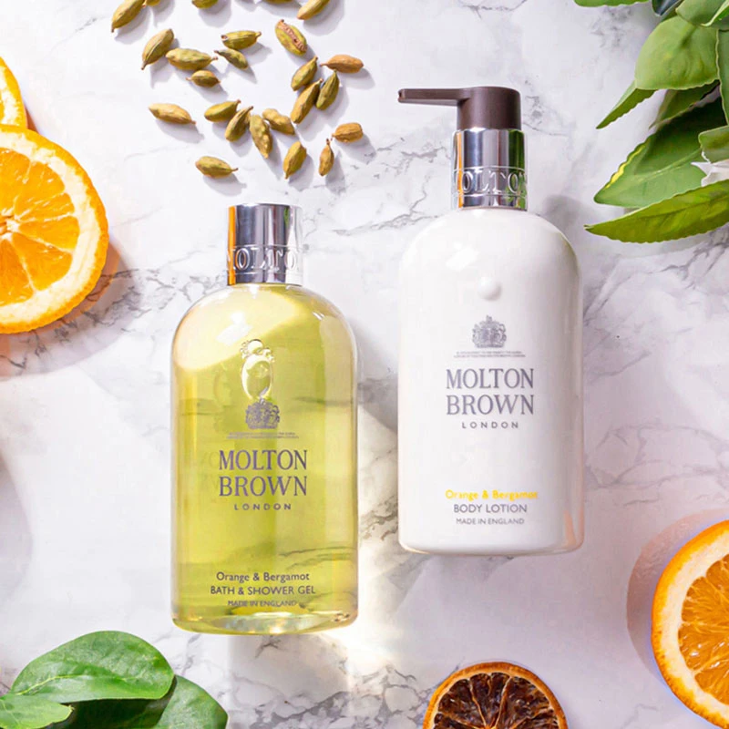 MOLTONBROWN摩顿布朗身体和头发护理旅行5件套套装沐浴露100mlx2+身体乳100ml+洗发水100ml+护发素100ml 商品