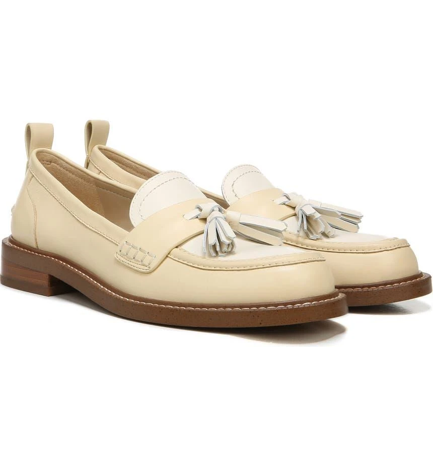 Caylia Loafer 商品