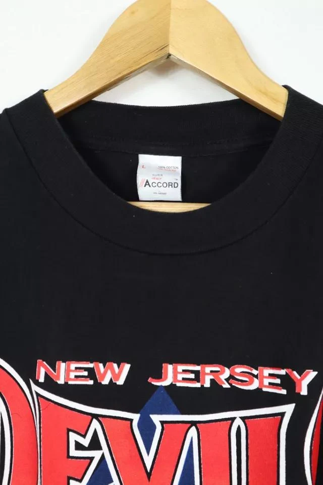 商品Urban Outfitters|Vintage 1995 New Jersey Devils Stanley Cup Champions Tee,价格¥672,第4张图片详细描述